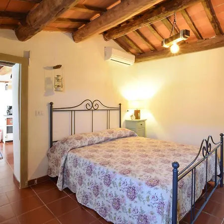 Dom wakacyjny 1 Bedroom Stunning In Subbiano